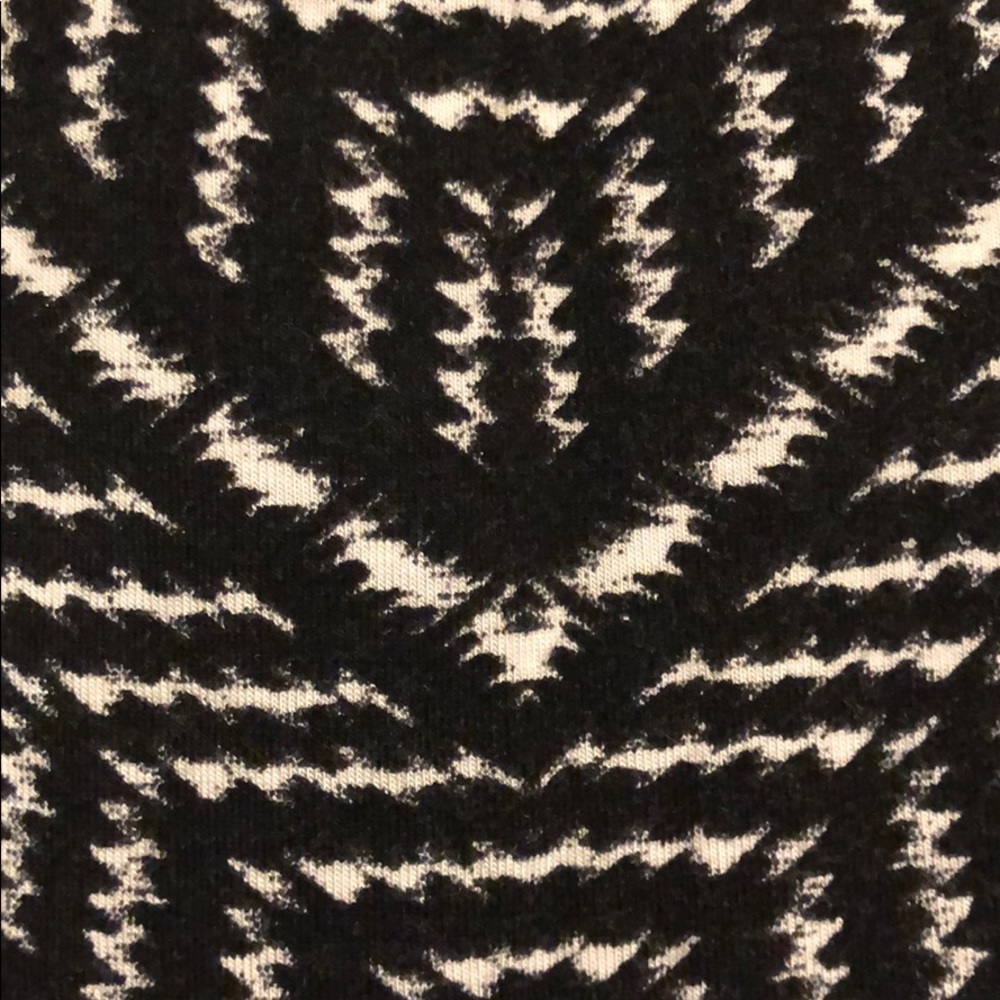 Patterned Skirt - Picture 2 of 3